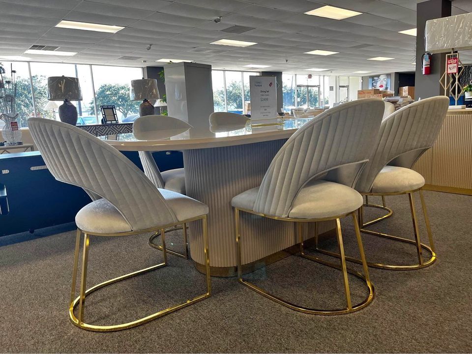 Glam Dining Table Set