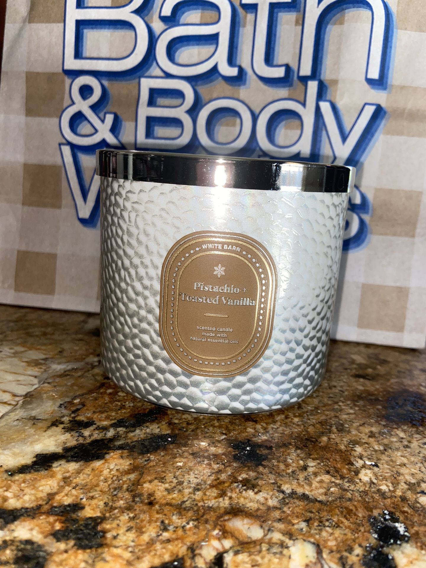 Bath & Body Works Pistachio Toasted Vanilla 3 Wick Candle 