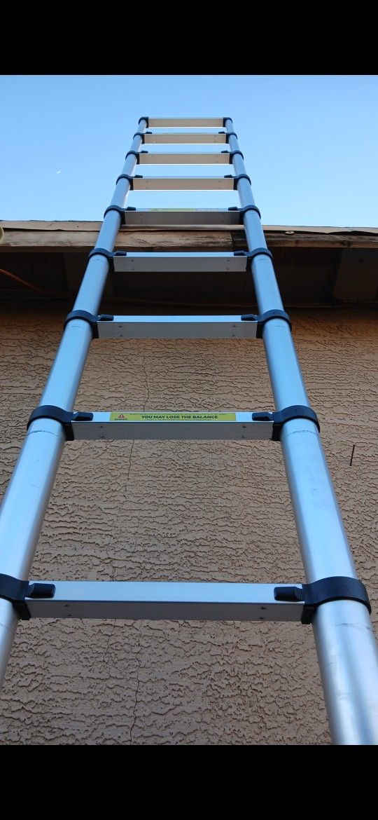 Escalera De Extensión De Aluminio 12ft Nueva