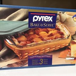 Vintage  New Pyrex Bake And Serve  Set