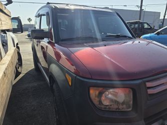 2008 Honda Element for Parts