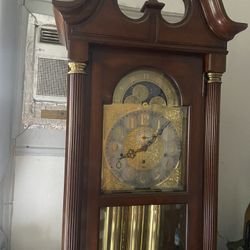 1986 ANTIQUE GRANDFATHER CLOCK FOR SELL!! 