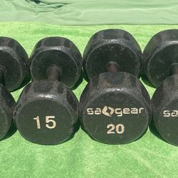 SET OF SA()GEAR DUMBBELLS (PAIRS OF) : 15s  &  20s 