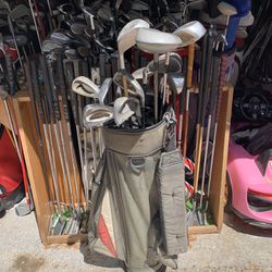 Men’s golf club set right handed.  Full set and golf bag