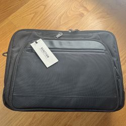 Kenneth Cole Reaction 2-in-1 Messenger Bag 