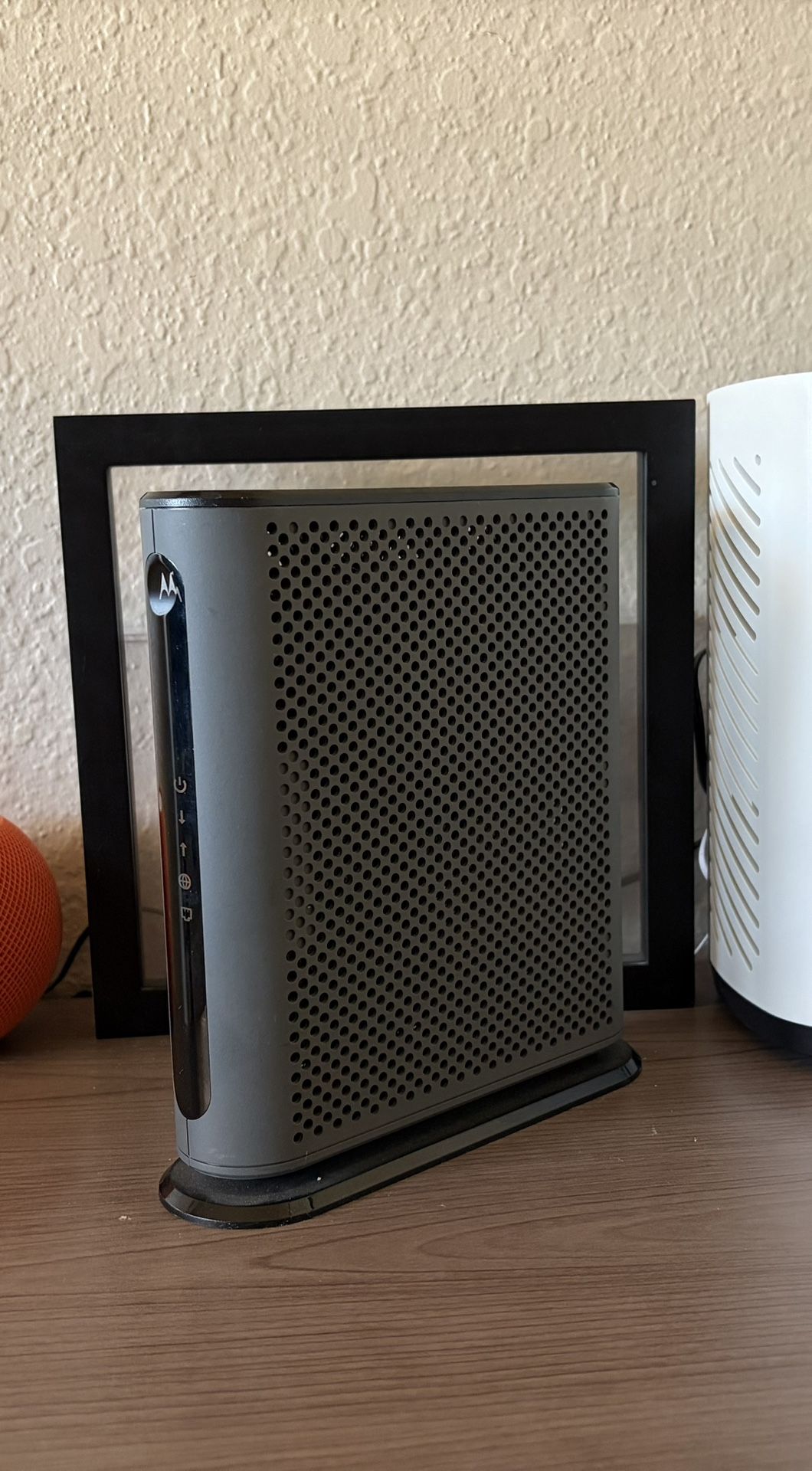 Motorola MB8611 Cable Modem