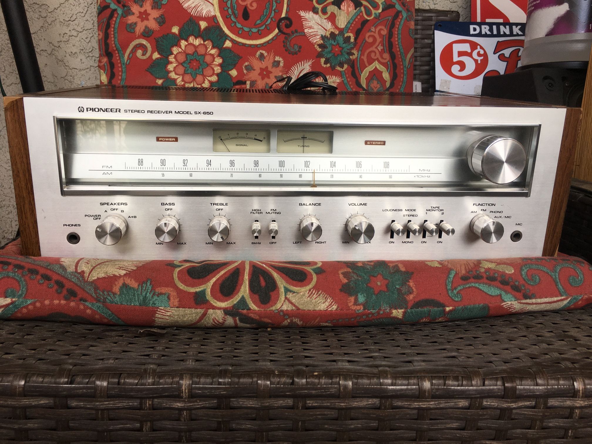 PIONEER STEREO RECEIVER MODEL SX 650