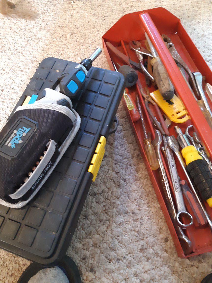 Flipout battery powered screwdriver w /tools and toolboxs
