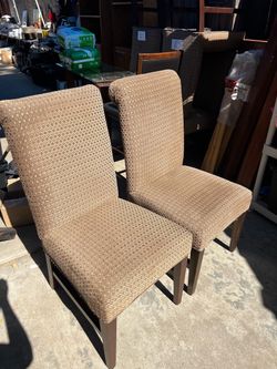 6 DINNING ROOM CHAIRS