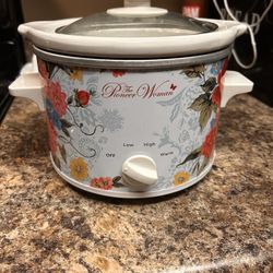 1.5 Qt Slow Cooker 