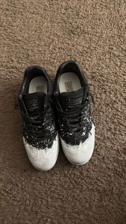 Margeila gat white paint splatter