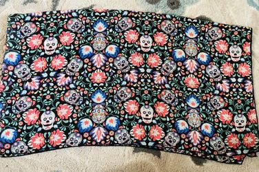 NEW LuLaRoe Skull Print Scarf  $5