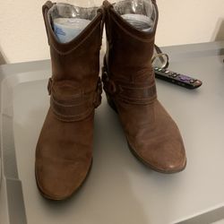 Mossimo Style co…Boots