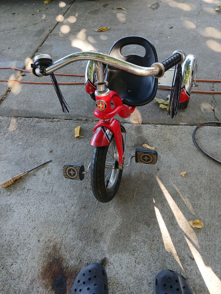 Vintage Schwinn Roadster Tricycle For Kids