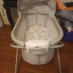 Fisher Price Collapsible Bassinet