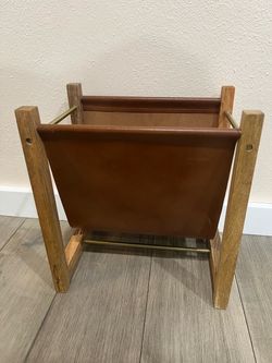 Wooden magazine holder
