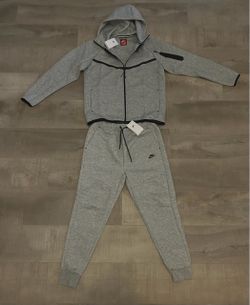 Nike tech
