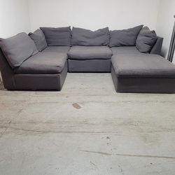 Free Local Delivery! 5 pc Bassett grey modular sectional couch w/storage ottoman