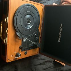 PICK UP ONLY!!! Record Player Need To Get Rid Of 