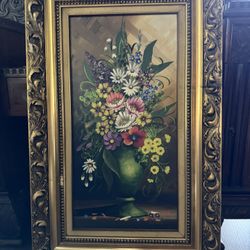 Vintage Floral Oil Painting in Ornate Gilt Frame
