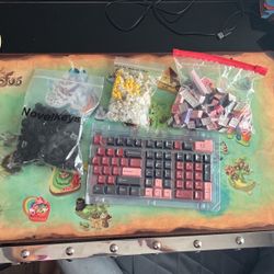 Keyboard keycaps and switches