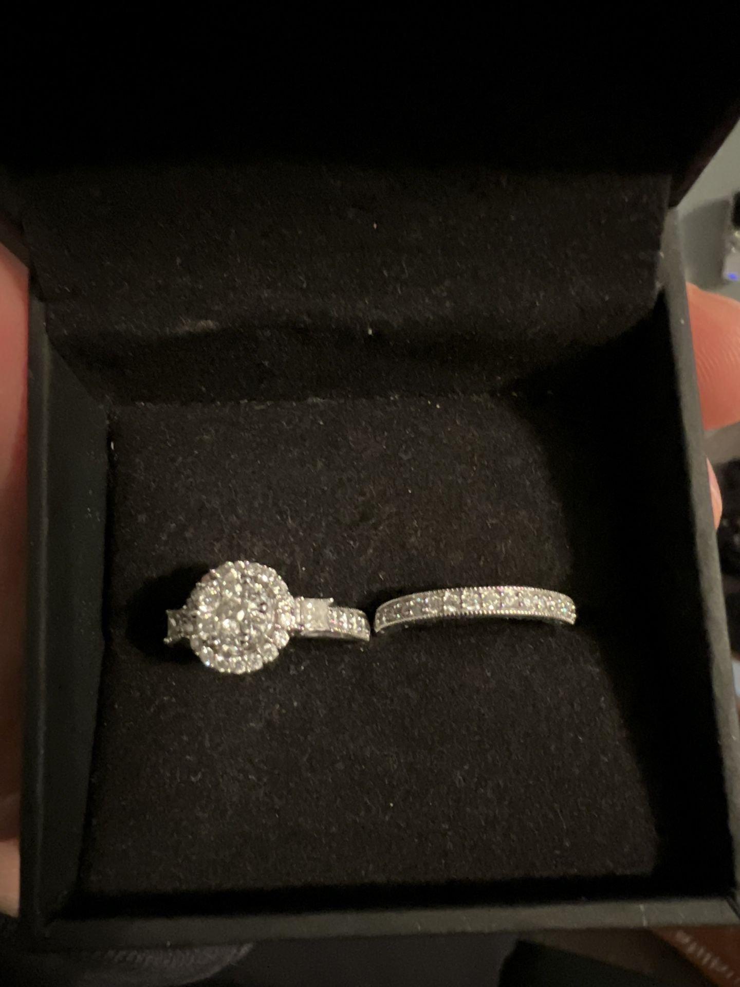 Women’s Engagement Ring Set Size 5 