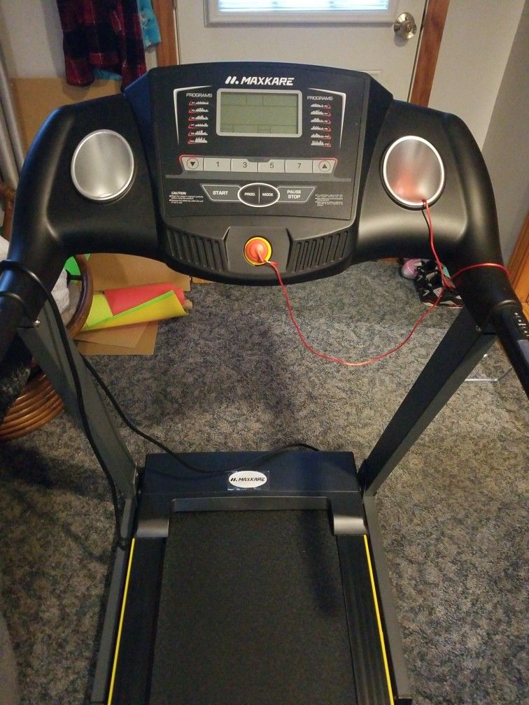 Maxkare Folding Electric Treadmill for Sale in New Bedford, MA OfferUp