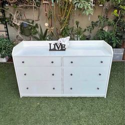 IKEA DRESSER 6 DRAWERS 