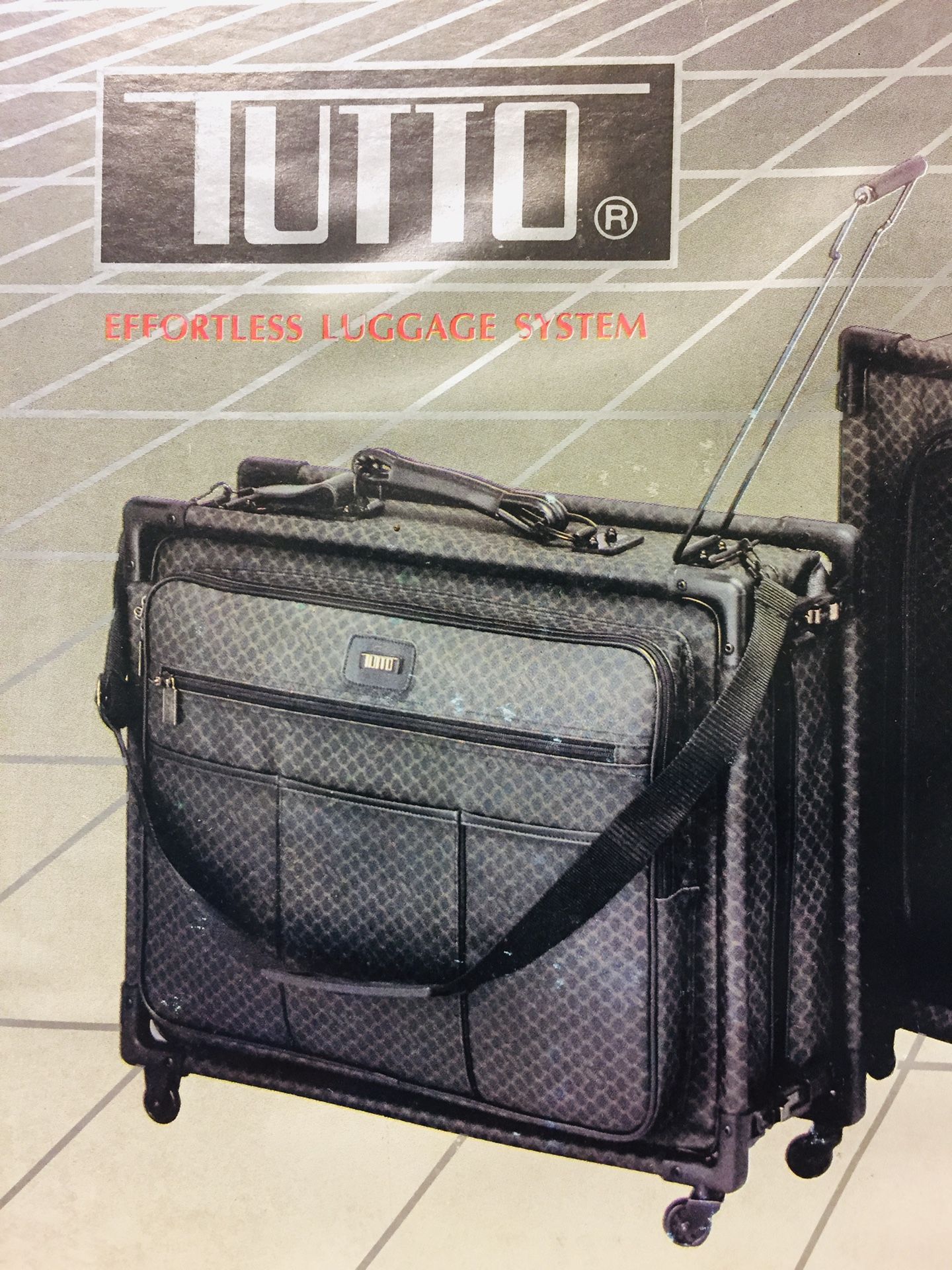 Wheeled Garment Bag! TUTTO Collapsible Carry-On Luggage with 4-Wheel drive. TUTTO has been recommended by back specialists and physiotherapists, and h