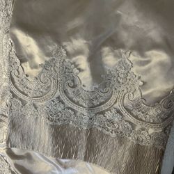 Gorgeous  Set Pillow Case Shames With Matching Bedspread  Duvet Style