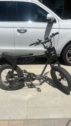 Selling super 73 akez black