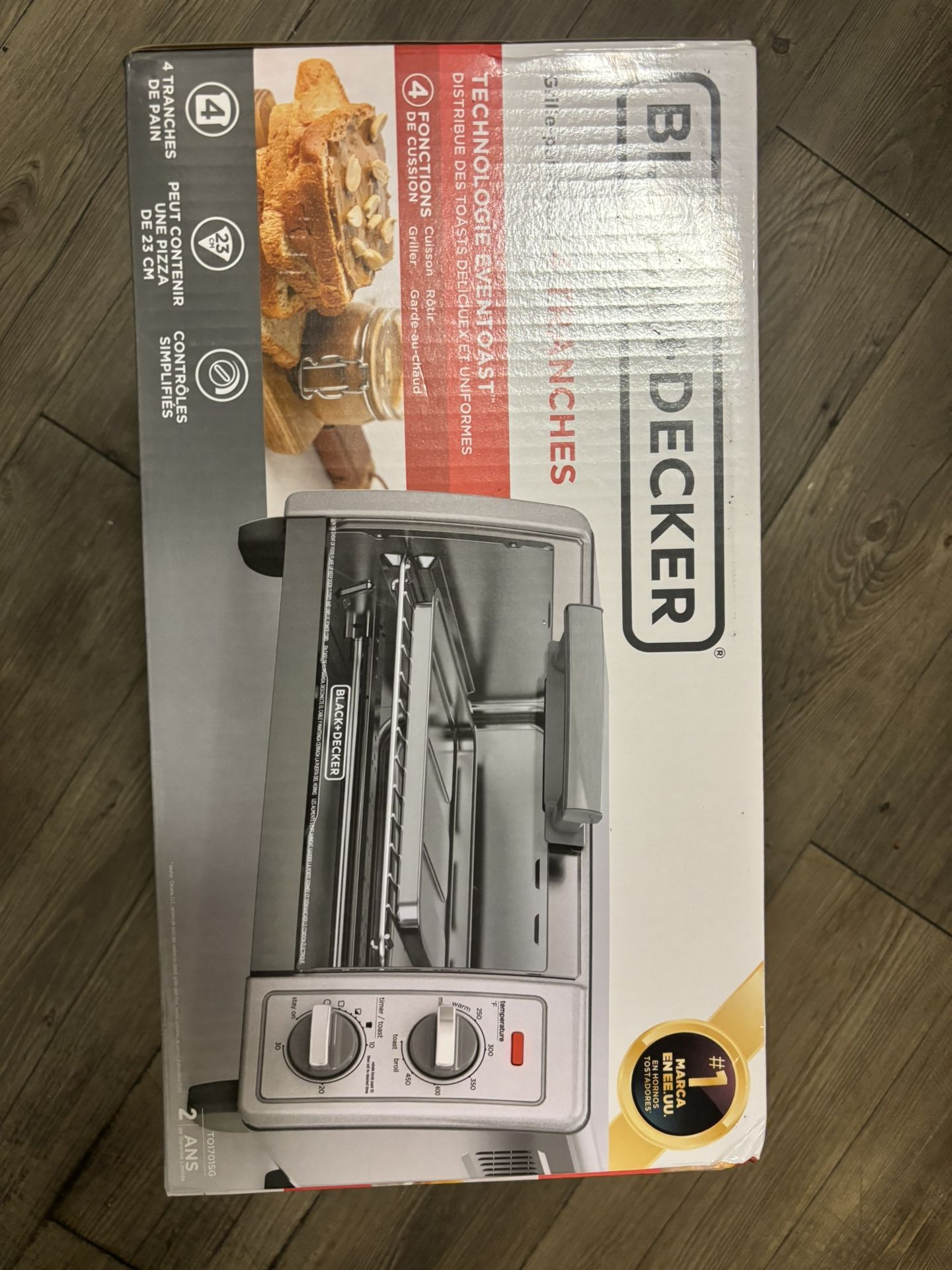 Black + Decker 4 Slice Toaster Oven.