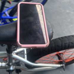 iPhone 10 MX Like New W Covers And Charger