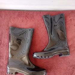 Time & Tru Black Rubber Rain Boots Size 9 for women's 