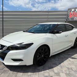 2017 Nissan Maxima SR