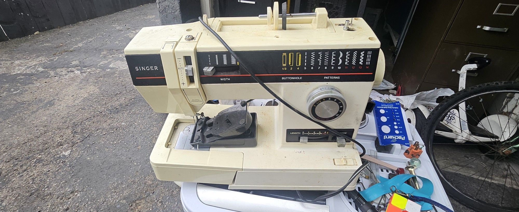 Singer Sewing Machine