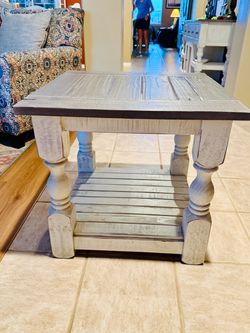 Antique white end table. Havalance by Ashley. Like new