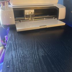 VERY gently Used Cricut Maker