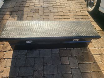 Pick up bed toolbox