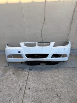 2006 2007 2008 BMW 328i 330i E90 sedan Front Bumper cover