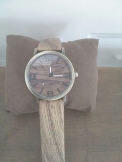 NEW FAUX WOOD GRAIN WATCH