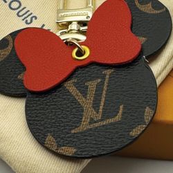 New Monogrammed Cute Red Mouse Vacation Bag Charm / Keychain With Bag & Box