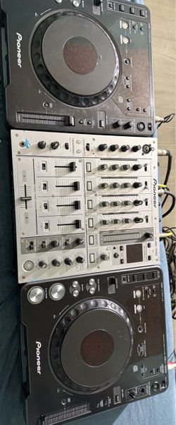 CDJ mk3 1000  and DJM 700 mixer for sale