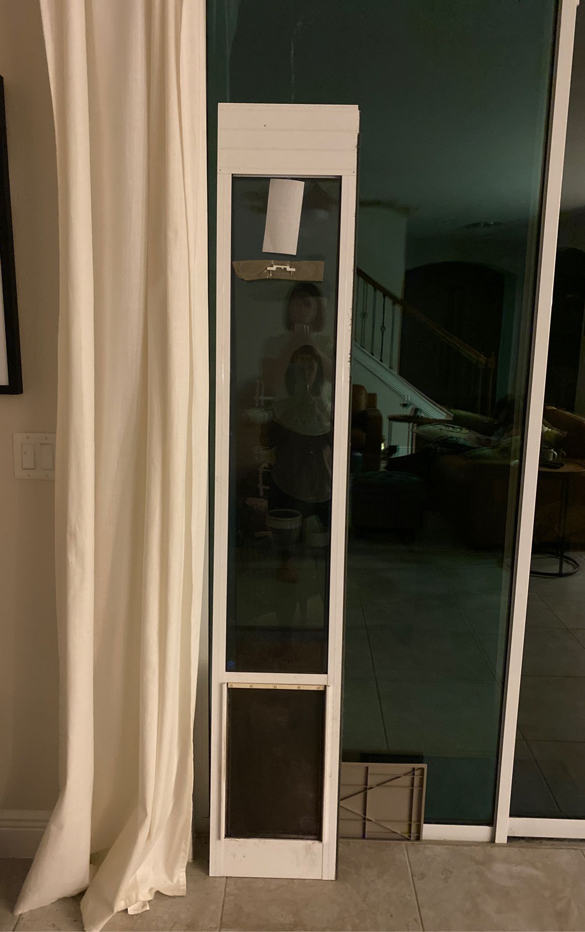 PetSafe Sliding Glass door doggie door Large for Sale in Gibsonton