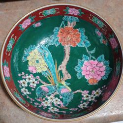 VINTAGE CHINESE DECORATIVE BOWL