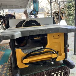 Dewalt DWE7485 Table Saw