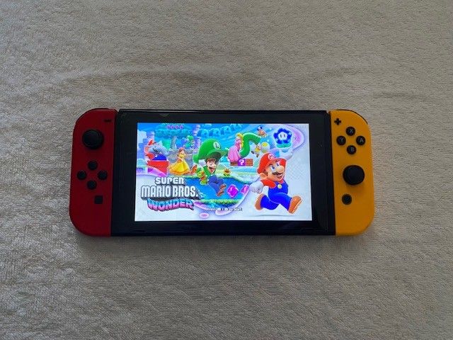 Switch V2 With Many Popular Switch Games