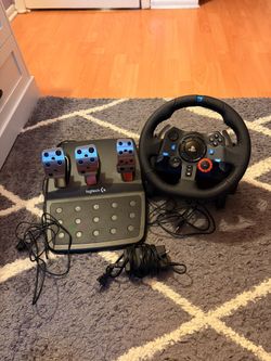  Logitech G29 Racing Wheel + Pedals 
