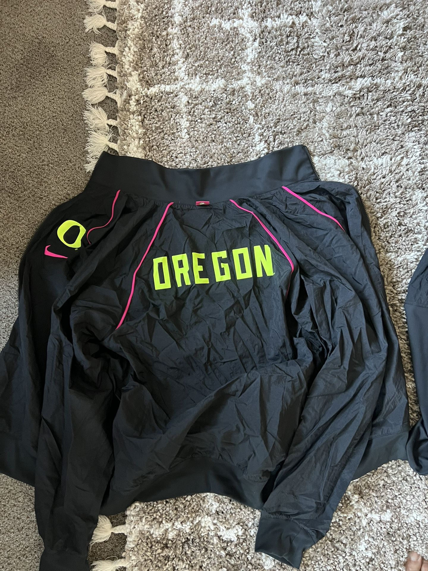 Fietstaxi Wieg Uitstekend Oregon Nike Windbreaker Pink N Neon for Sale in Chino, CA - OfferUp