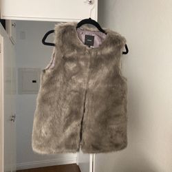 Forever 21 Faux Fur Vest